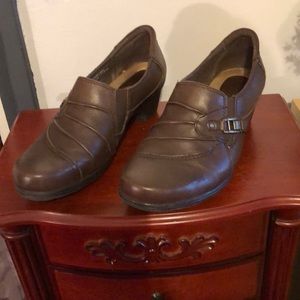 Earth origins brown leather shootie